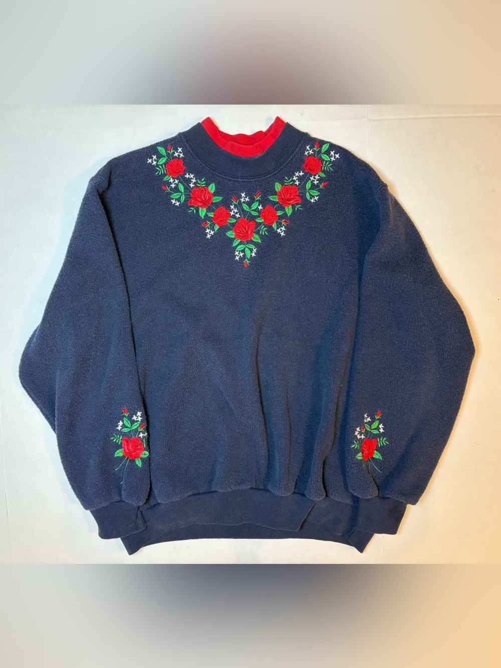 Bon Worth VTG Cottagecore Navy Blue Sweatshirt Embroidery Roses Size PM